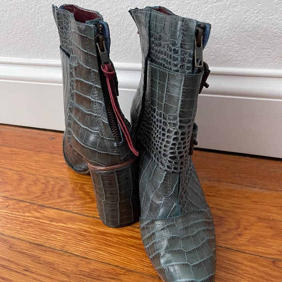 Freebird booties - Picture 3 of 3